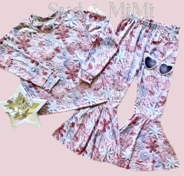 1 left! 3/4yr ~ Pullover Top ~ Faux Embroidered Snowflakes